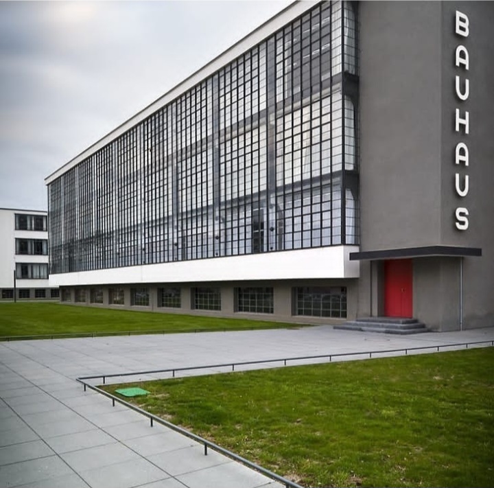 Ba1